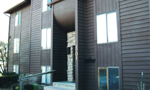 Stunning after photo showing condo entryway good as new!